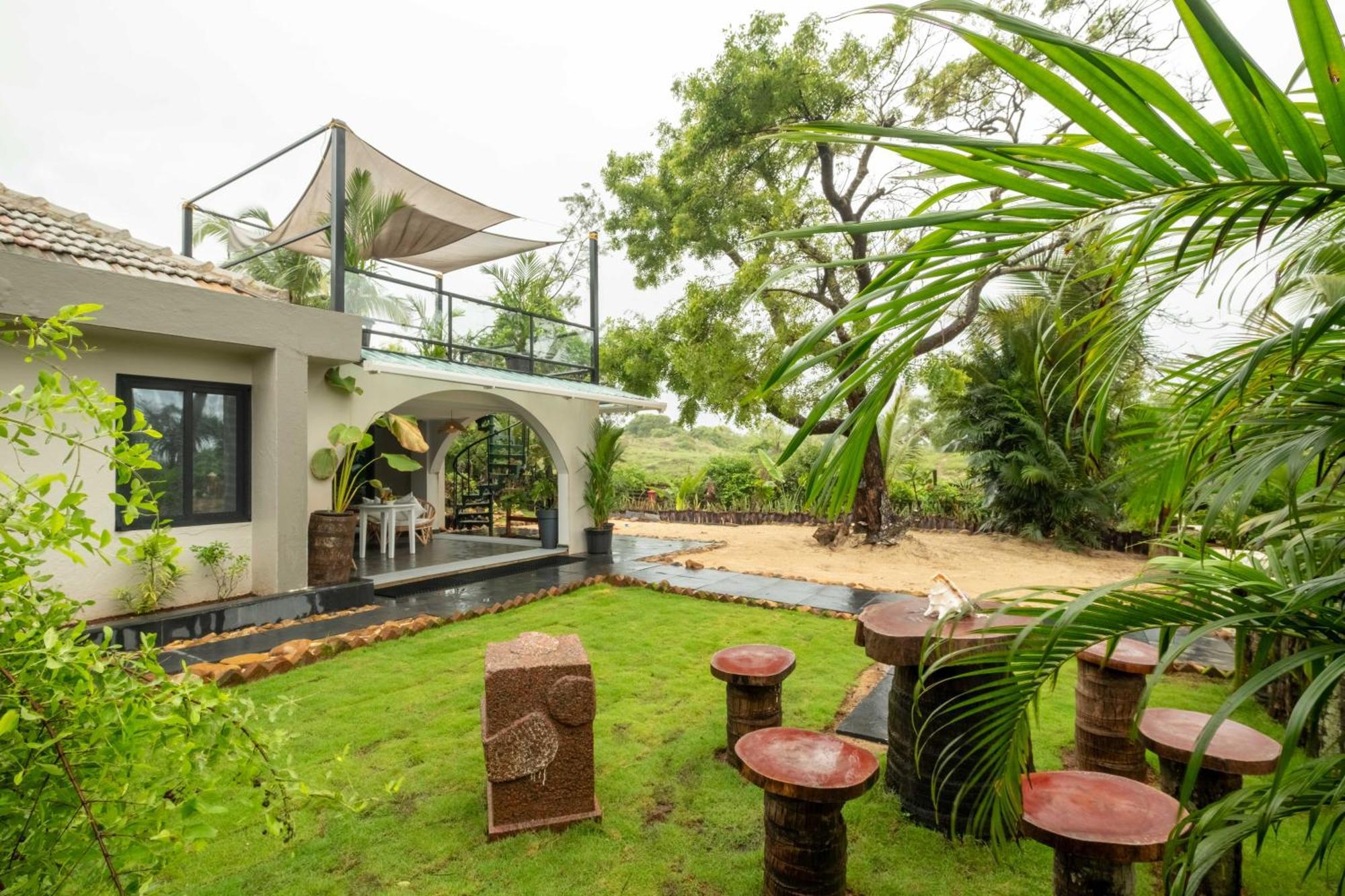 C Roque Resort